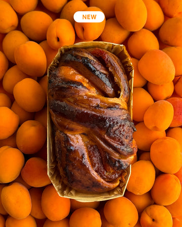 Babka cu caise și căpșuni (450g)